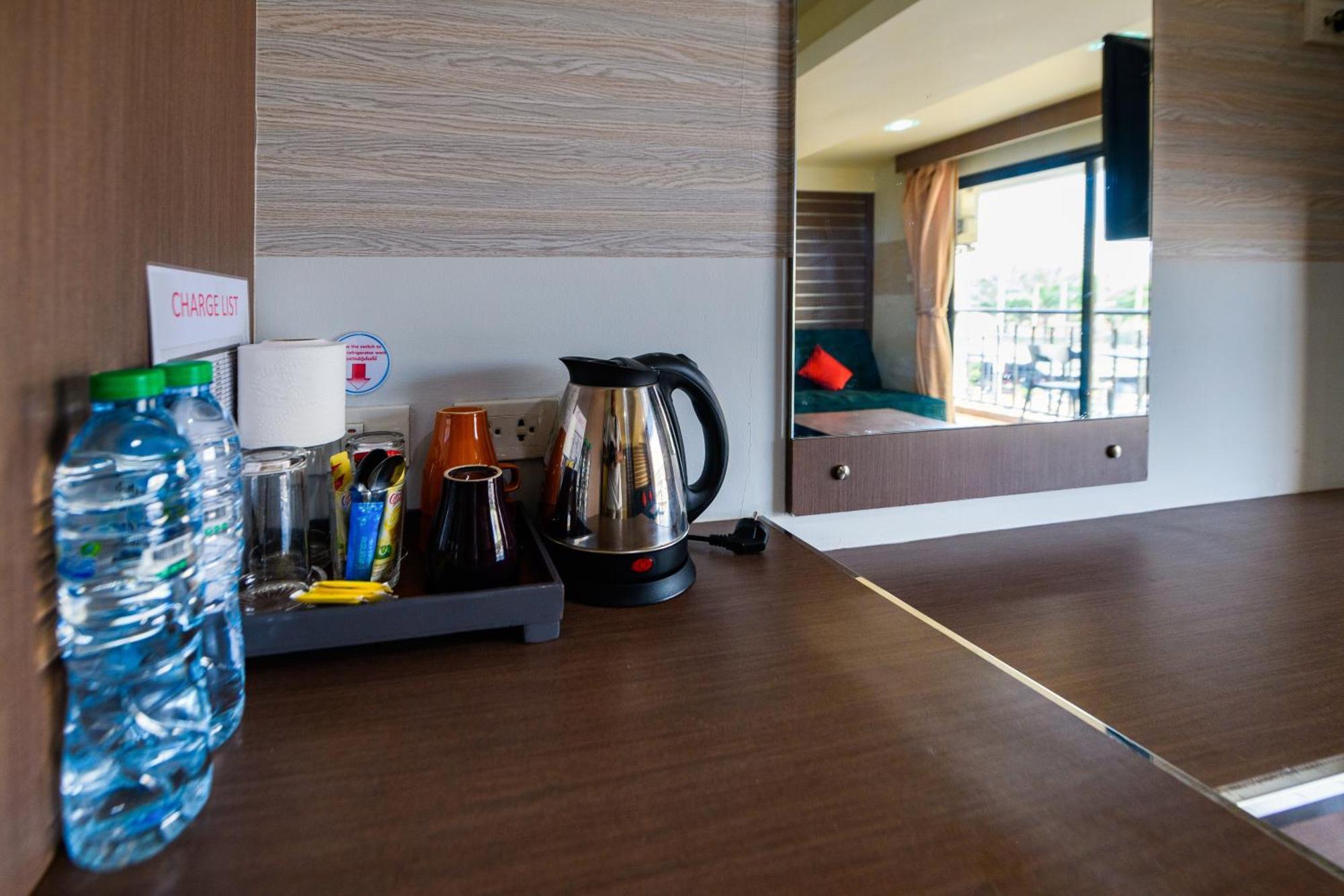 Scandia Beach Hotel Jomtien Beach Rum bild